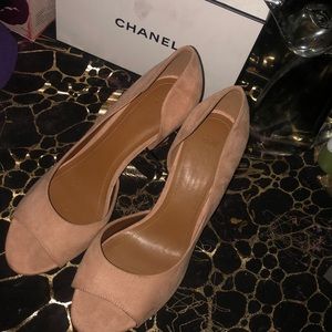 Suede pumps